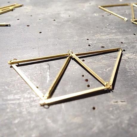 Work un progress #jewellery #jewelry #brass #bracelet #giselb #tendance #triangle #geometric #design #designer #french #handmade