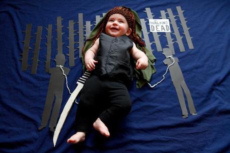 Un bébé habillé par les séries télé du moment karenabad6