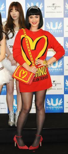 La Fashion N’importe Quoi 1625656_10152276375835990_192237115_n