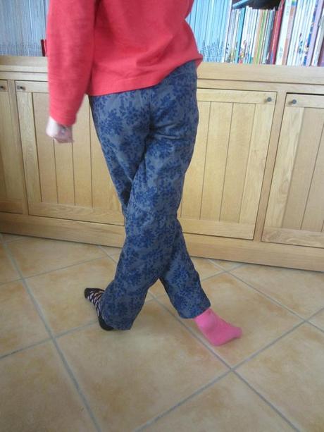 Retour d’expérience : Le pantalon indestructible de vertbaudet IMG_5007