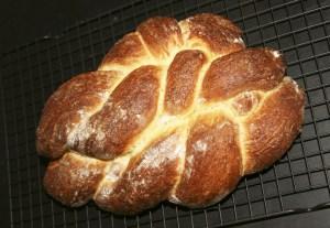 Brioche à la new-yorkaise: la challah J'ai un peu tressé comme un cochon, mais c'était super bon!