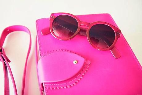 THINGS I LOVE #1 - RED & PINK THINGS I LOVE #1 - RED & PINK