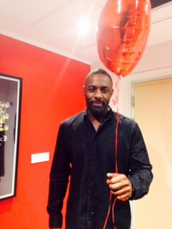 Darkplanneur soutient le projet #withsyria de Bansky x Idris Elba idriselba
