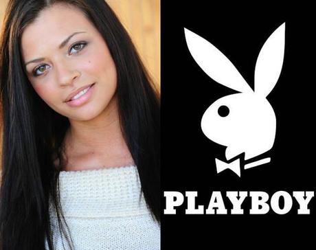 Les fesses d’une playmate transformées en tee, ça fait mal! Les fesses d’une playmate transformées en tee, ça fait mal!