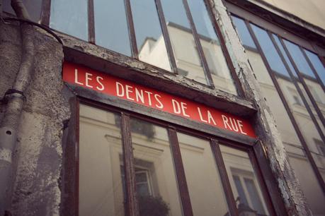 # Des ptits trous # # Des ptits trous #