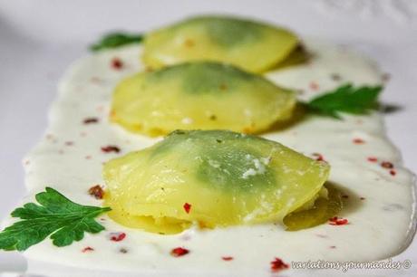 Pommes de terre en ravioles, crème au Taleggio Pommes de terre en ravioles, crème au Taleggio