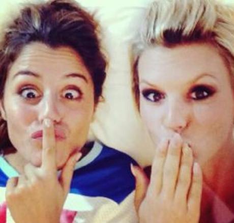 TPMP, Les Anges6 l’enlisement ? Le Bachelor polygame ? Cindy Sander en colère, potins, en vrac et en images TPMP, Les Anges6 l’enlisement ? Le Bachelor polygame ? Cindy Sander en colère, potins, en vrac et en images