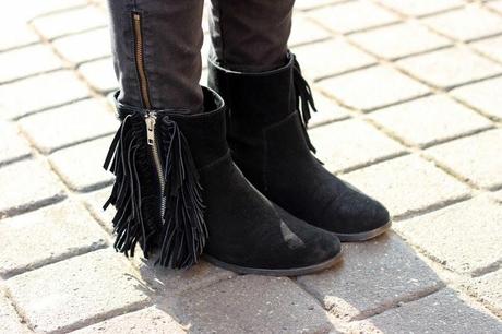 These boots are made for walkin' These boots are made for walkin'