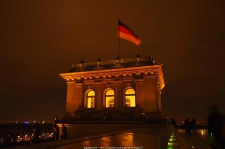 Visite du Reichstag en nocturne et balade architecturale dans le quartier du Gouvernement à Berlin autour-du-reichstag-en-nocturne-33_gagaone