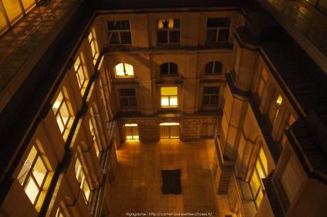 Visite du Reichstag en nocturne et balade architecturale dans le quartier du Gouvernement à Berlin autour-du-reichstag-en-nocturne-31_gagaone