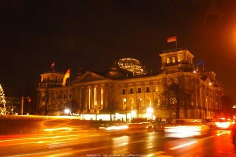 Visite du Reichstag en nocturne et balade architecturale dans le quartier du Gouvernement à Berlin autour-du-reichstag-en-nocturne-8_gagaone