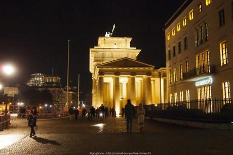 Visite du Reichstag en nocturne et balade architecturale dans le quartier du Gouvernement à Berlin autour-du-reichstag-en-nocturne-7_gagaone
