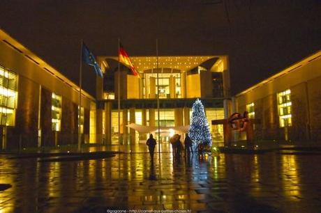 Visite du Reichstag en nocturne et balade architecturale dans le quartier du Gouvernement à Berlin autour-du-reichstag-en-nocturne-14_gagaone