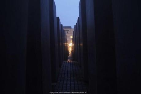 Visite du Reichstag en nocturne et balade architecturale dans le quartier du Gouvernement à Berlin autour-du-reichstag-en-nocturne-4_gagaone