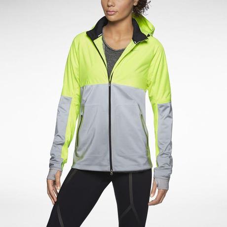Veste de course fluorescente la nuit - Nike - 239,99 euros