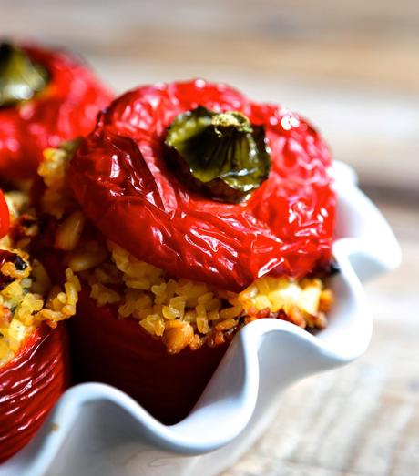 Poivrons végétariens  farcis de boulgour , feta et tomates séchées