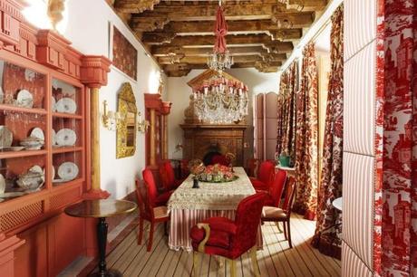4yellow-rug-dining-room-lorenzo-castillo-16th-century-seville-palace