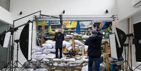 UKRAINE. Photo de Maïdan: la nouvelle falsification de Bernard Henry Levy Botul ATT2