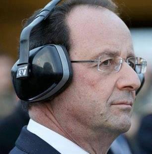 Les hommes politiques au piège de la normalité 1238317_1461367834092344_1130896011_n