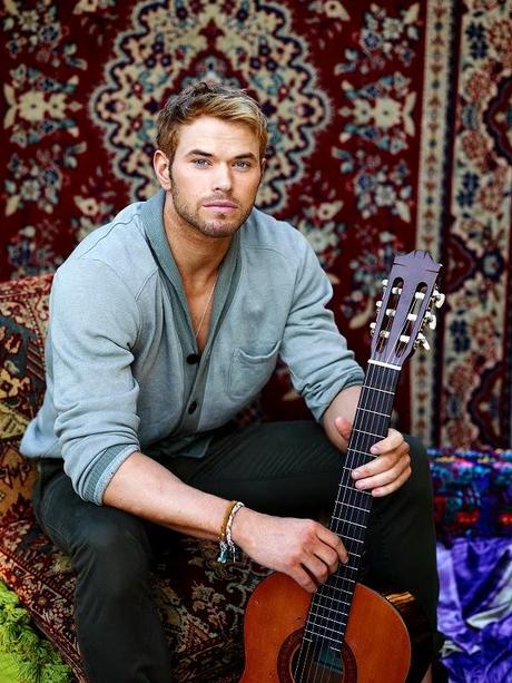 Kellan Lutz pose pour Abbot et Main Kellan Lutz pose pour Abbot et Main