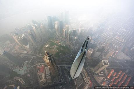shanghai-tower-climb-pictures-vadim-makhorov-5