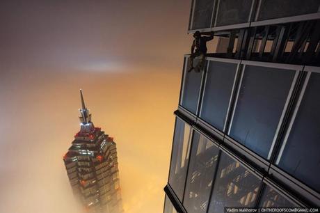 shanghai-tower-climb-pictures-vadim-makhorov-2