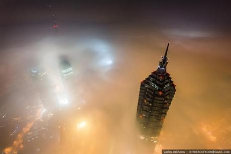 shanghai-tower-climb-pictures-vadim-makhorov-3