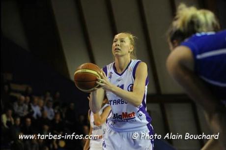 Lauren NEAVES (Tarbes) :