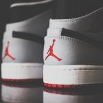 Air Jordan 1 Mid Black Gym Red Wolf Grey air-jordan-1-mid-black-gym-red-wolf-grey-4