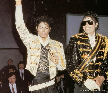 MJ-Madame-Tussauds-in-1985-michael-jackson-12911187-800-691[1]