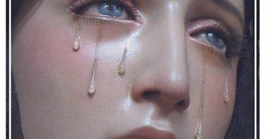 Sad Selfies Zine, le magazine des selfies tristes safe_image