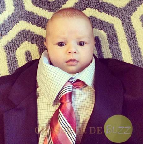 baby_suiting_buzz_bébé baby_suiting_buzz_bébé