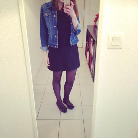 Les looks de mars Robe Comptoir des Cotonniers, Vest en jean Zara Kids, Ballerines à noeud Maloles