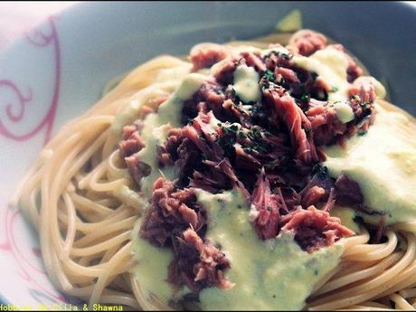 Spaghetti au thon et sa sauce à l'ail et fines herbes !