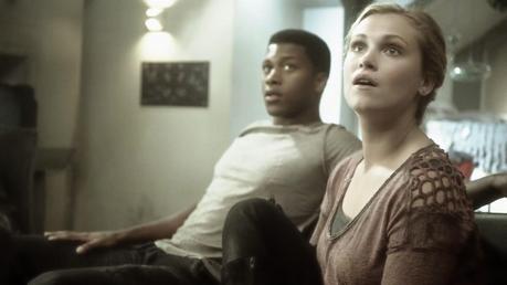 Les critiques // The 100 : Saison 1. Episode 3. Earth Kills. Les critiques // The 100 : Saison 1. Episode 3. Earth Kills.