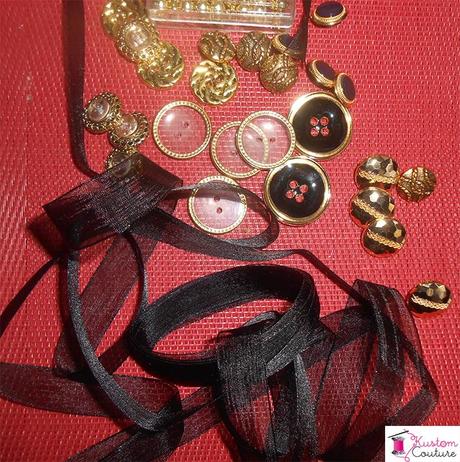 {DIY} Des boutons pour mon collier SVP! Matériel pour DIY Collier boutons dorés et noirs | Kustom Couture