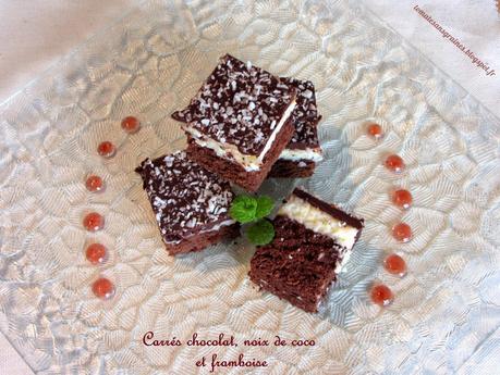 Carrés chocolat, noix de coco et framboise... Carrés chocolat, noix de coco et framboise...