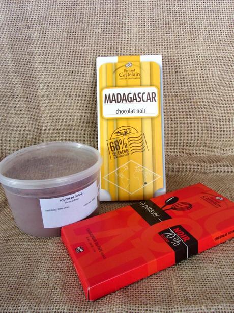Carrés chocolat, noix de coco et framboise... Carrés chocolat, noix de coco et framboise...