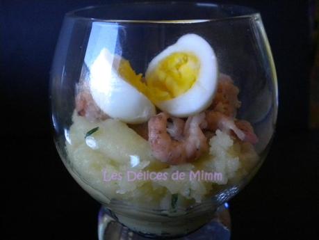 Ecrasé de pommes de terre, crevettes grises et œuf de caille (mise en bouche) Ecrasé de pommes de terre, crevettes grises et œuf de caille (mise en bouche) 2