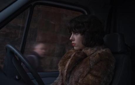 Under the skin : un large aperçu de l’ovni signé J. Glazer under-the-skin