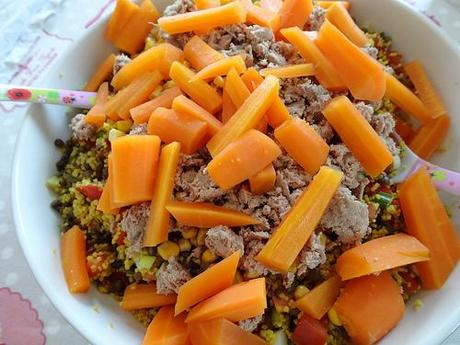 Salade complète aux lentilles, semoule aux épices et carottes