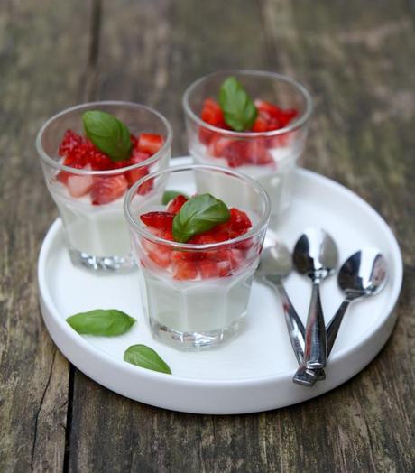 Aidez-moi à représenter l'Italie à Paris + recette de Panna cotta au basilic et fraises 2014-04-02 013
