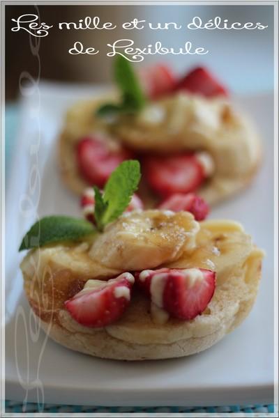 ~Pizza fraises, bananes et chocolat blanc~ ~Pizza fraises, bananes et chocolat blanc~