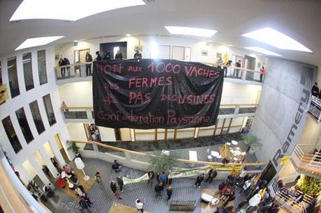 L’accaparement de terres et la concentration foncière menacent-ils l’agriculture et les campagnes françaises ? L’accaparement de terres et la concentration foncière menacent-ils l’agriculture et les campagnes françaises ?