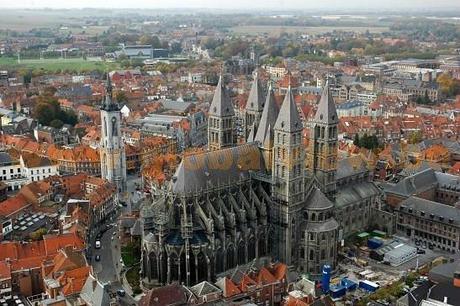 Tour de ville à Tournai cathédrale de Tournai