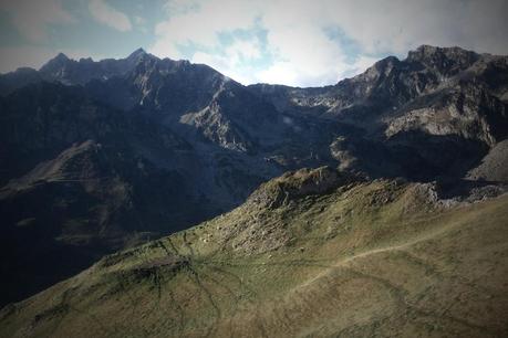 Vue sur la vallée depuis le Pic du Midi de Bigorre