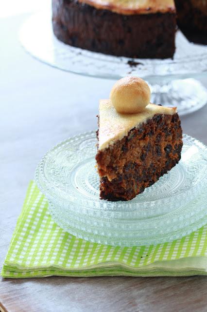 Pour le gâteau , vous préférez un simnel cake anglais ou un gâteau au chocolat de Patrick Roger ? Pour le gâteau , vous préférez un simnel cake anglais ou un gâteau au chocolat de Patrick Roger ?