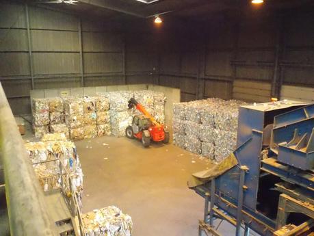 Visite du centre de tri des déchets recyclables d'Artois Comm.