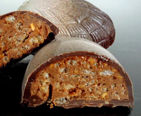 Demi oeufs gourmands au praliné noisette croustillant Demi oeufs gourmands au praliné noisette croustillant