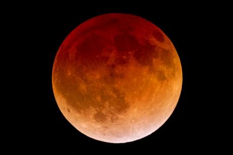 Eclipse totale de Lune du 15 avril 2014 photographiée par Kevin Jung